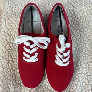 Comfort ease canvas tennis shoes